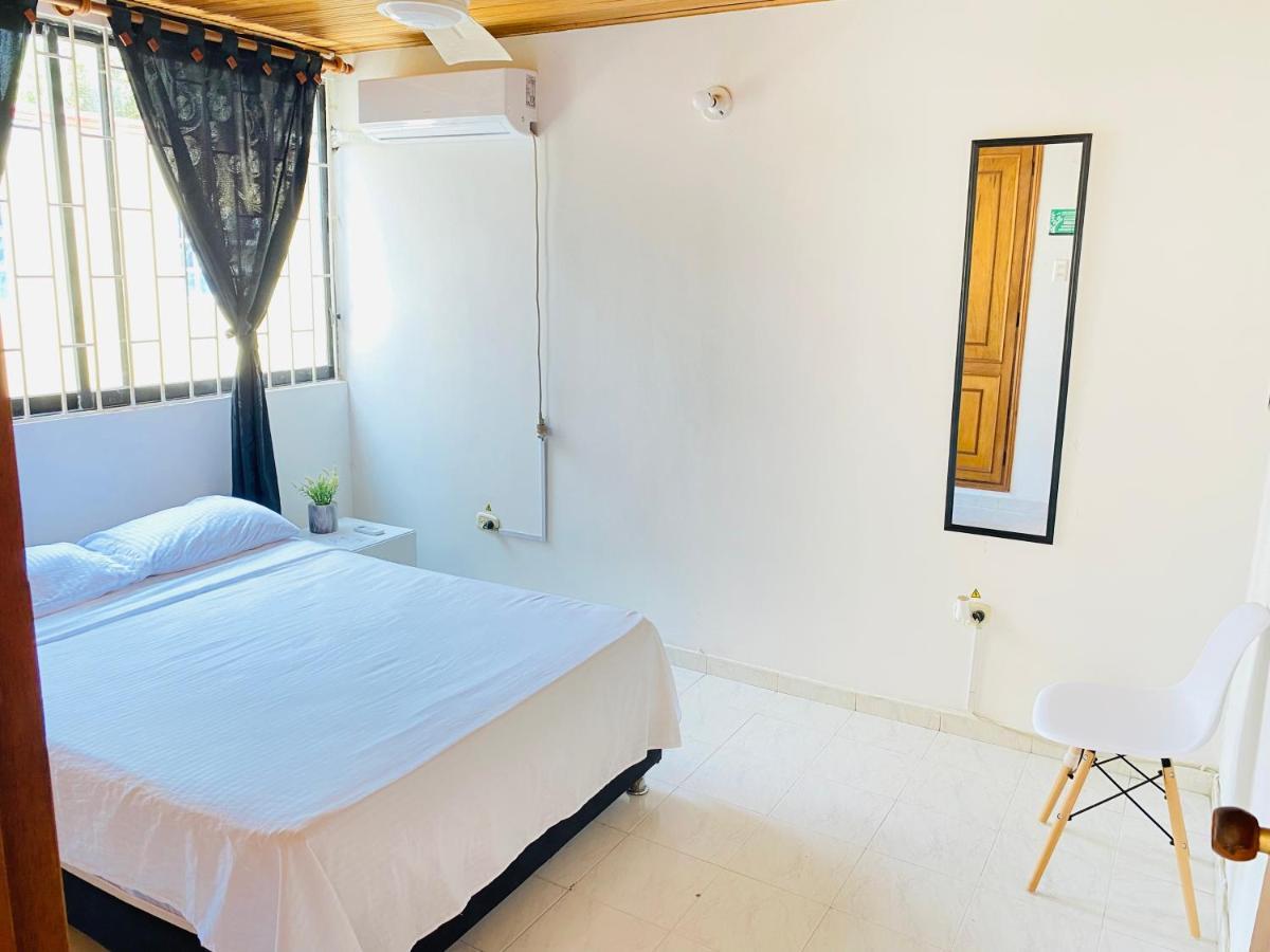 Habitaciones Cerca Al Aeropuerto 2 Cartagena エクステリア 写真