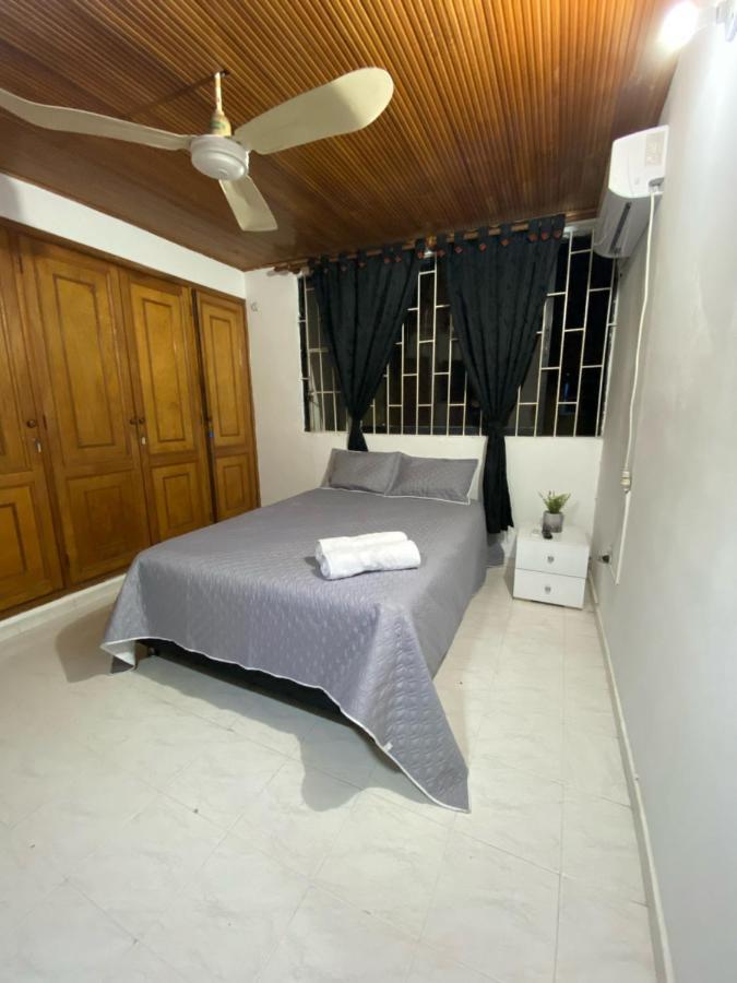 Habitaciones Cerca Al Aeropuerto 2 Cartagena エクステリア 写真