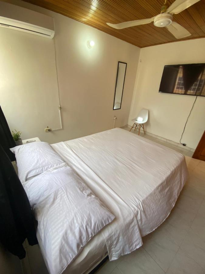 Habitaciones Cerca Al Aeropuerto 2 Cartagena エクステリア 写真