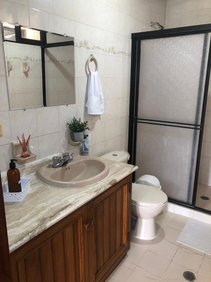 Habitaciones Cerca Al Aeropuerto 2 Cartagena エクステリア 写真